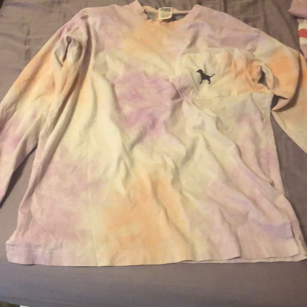 VS pink tie die long sleeve campus tee